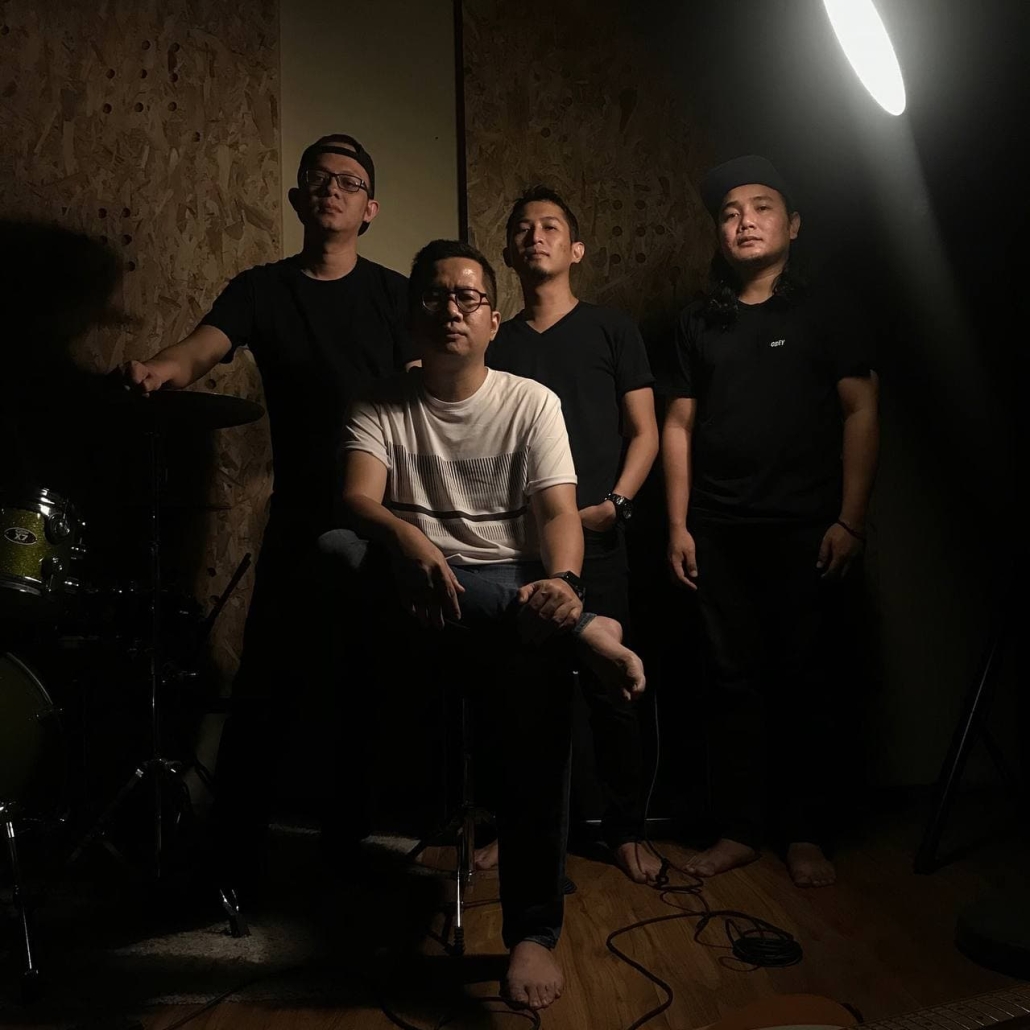 Maverick Official photo